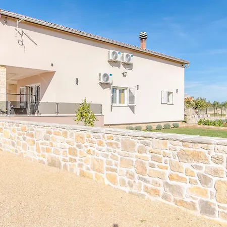 Waterfall Krka Βίλα