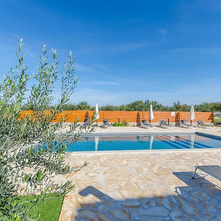 Βίλα Waterfall Krka Bogatić